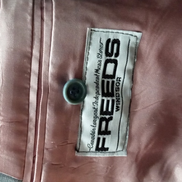 2 Piece Suit - Picture 6 of 13